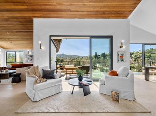 5064.5 Llano Dr, Woodland Hills, CA 91364