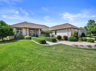 2280 Fenceline Dr, Jackson, WI 53037