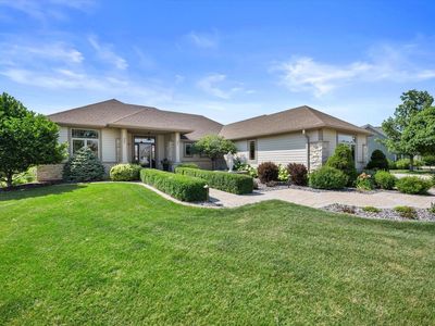 2280 Fenceline DRIVE, Jackson, WI, 53037