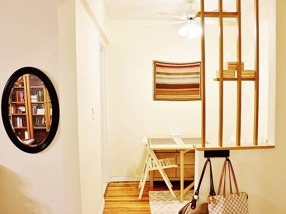 5th image of 830 Howard Ave APT 5D