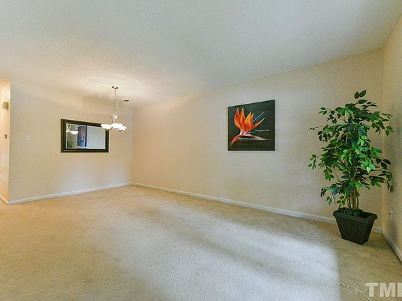 2nd image of 7 Forest Oaks Dr Unit 7