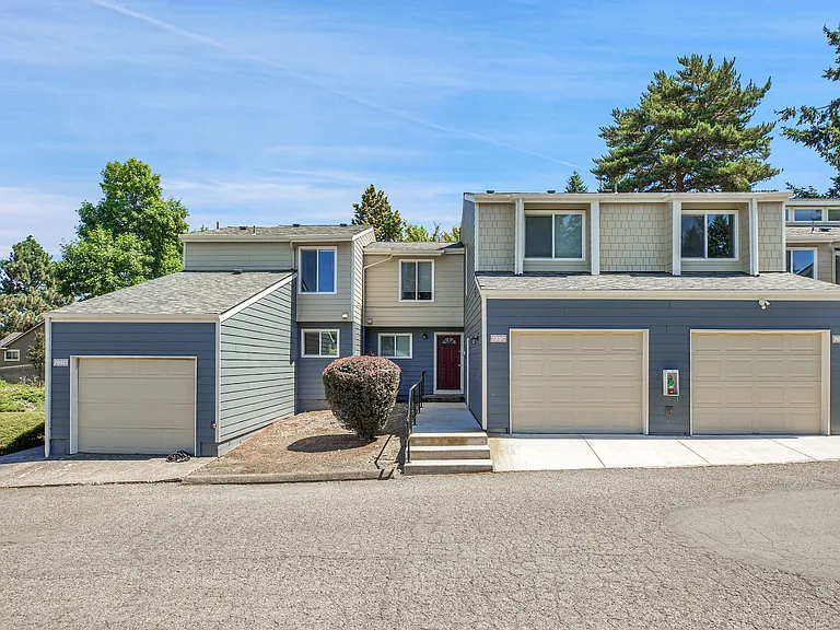 LOCKHAVEN HILL ESTATES — Photo 104