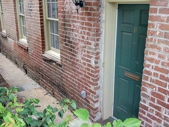 3rd image of 550 E McDonough St #B