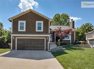 226 S Huntsman Blvd, Raymore, MO 64083