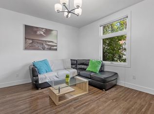386 Chapel St #1F, Ottawa, ON K1N 7Z6