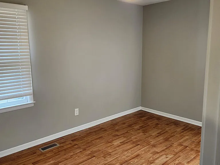 Bedroom/Large Closet