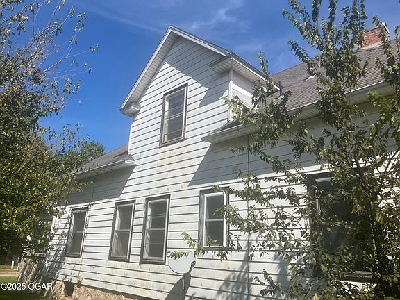 2nd image of 421 E McKinney St