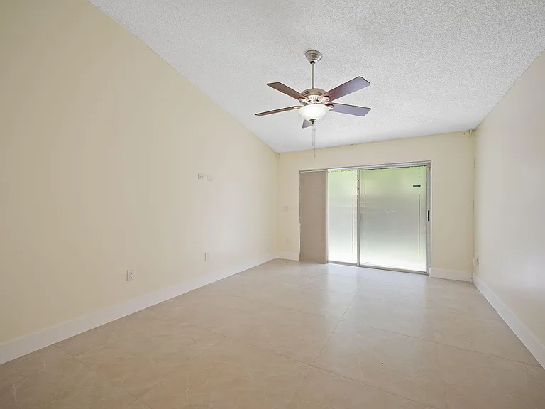 13400 NW 5th Ct — Photo 19