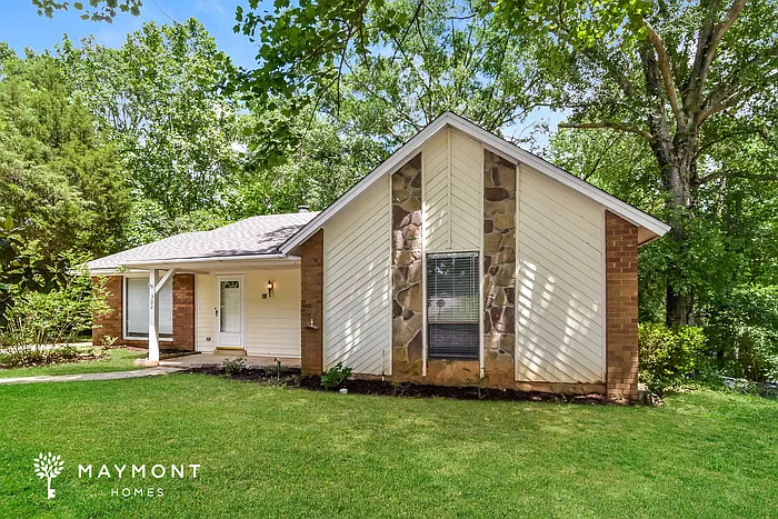302 Gardenia Rd