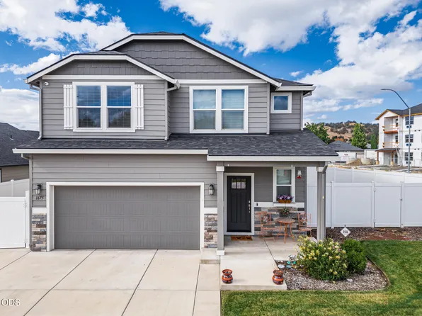 1675 Monarch Ln, Medford, OR 97504