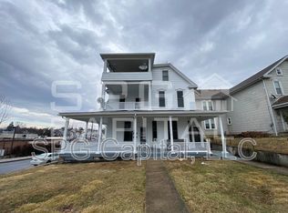 29 W 3rd St #1, Waynesboro, PA 17268