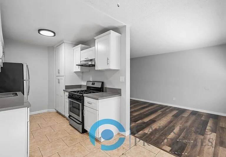 4158 1/2 32nd St — Photo 5
