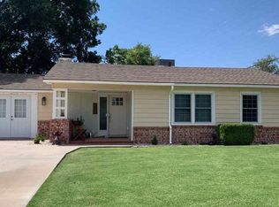 403 W Bullock Ave, Artesia, NM 88210