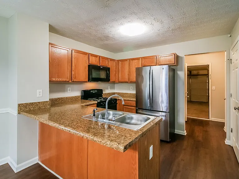 1114 Dunaway Dr — Photo 9