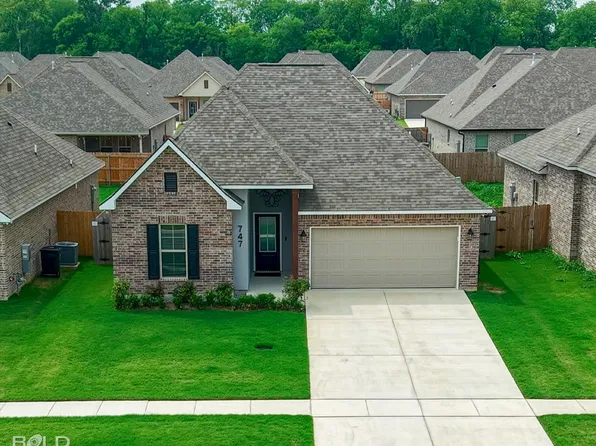 747 Crozier Dr, Bossier City, LA 71111
