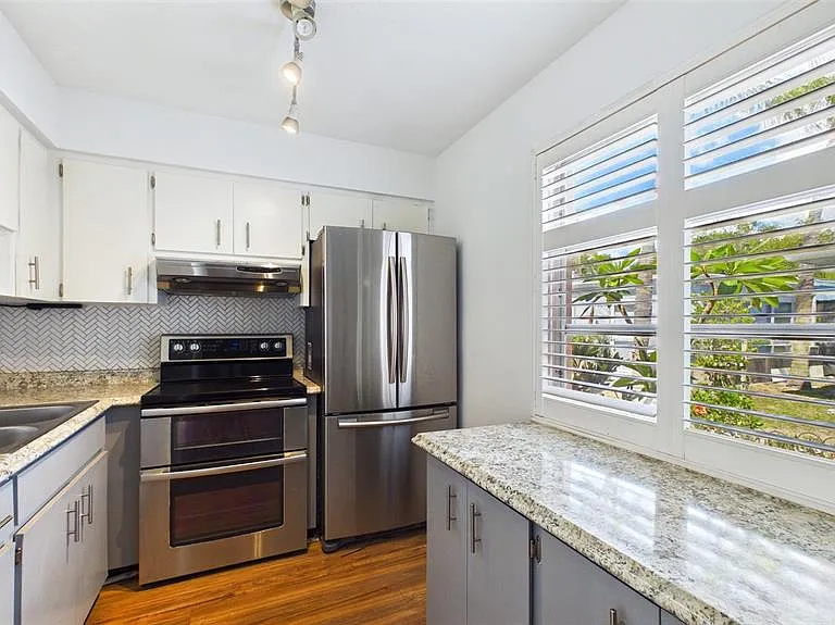 325 Sky Loch Dr W — Photo 13
