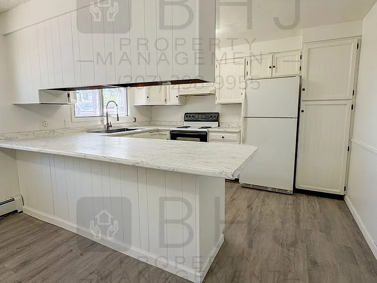 959 Bellevue Ave — Photo 6
