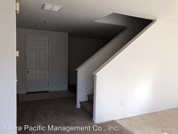 4th image of 1426 Paddington Way