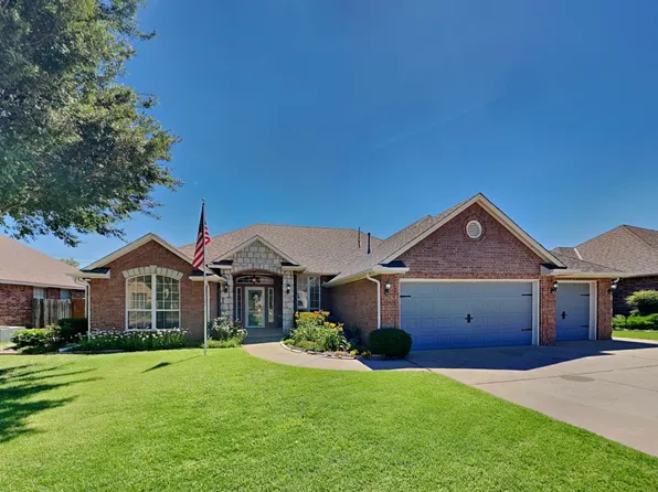 9200 Stacy Lynn Ln, Yukon, OK 73099