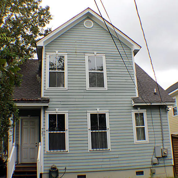 727 E Henry St — Photo 14