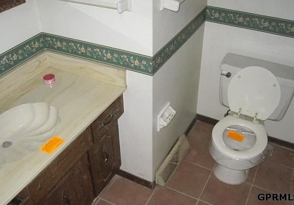 5th image of 2304 Arlington Pl