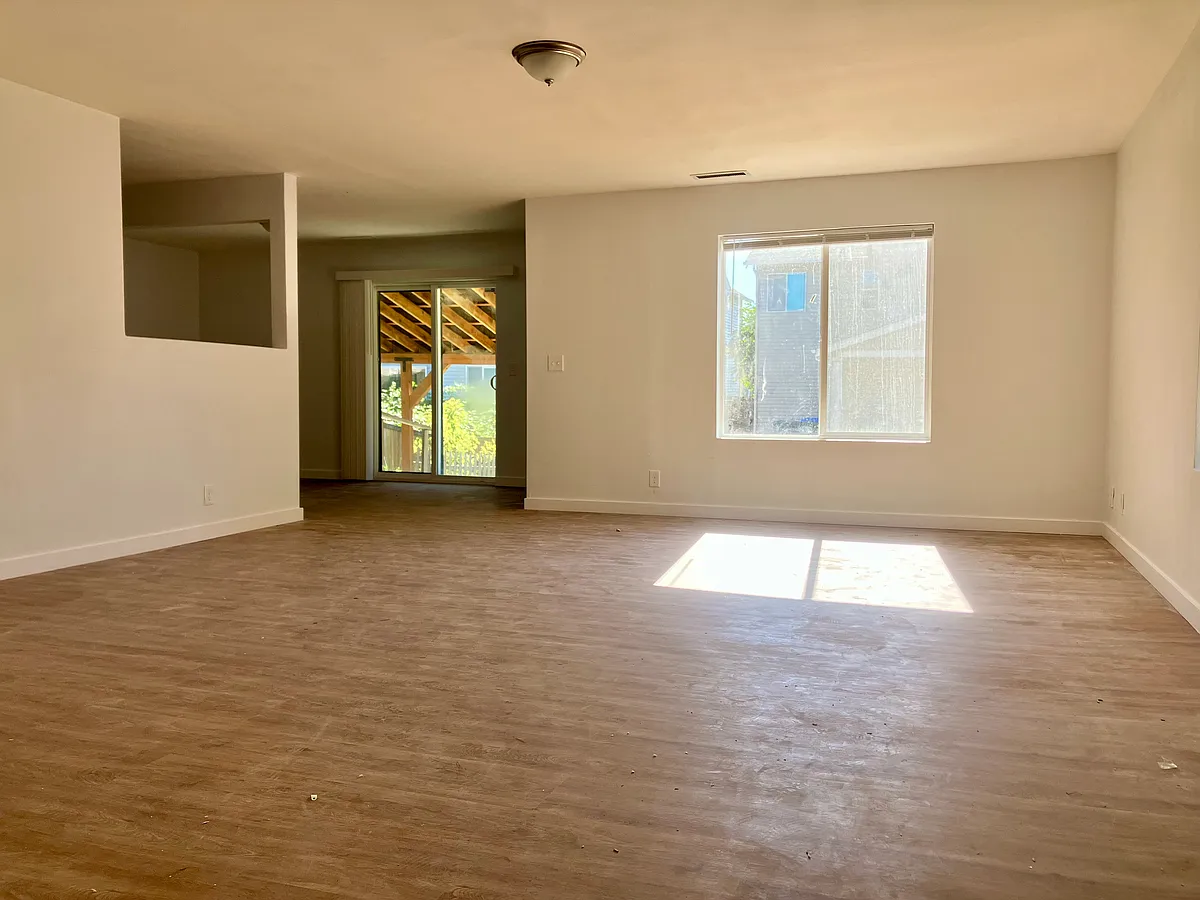 Building Photo - 17810 18th Avenue Ct E