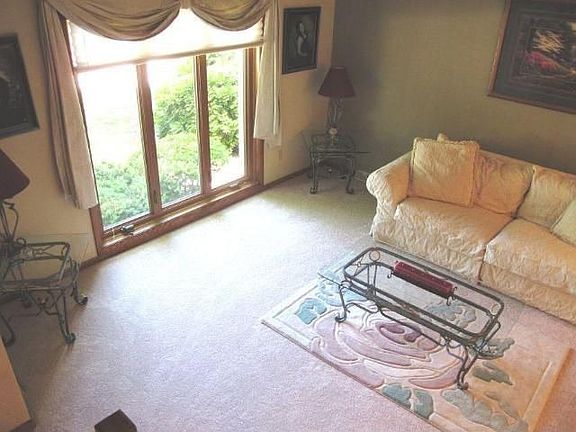 3rd image of 3985 S Woodhill Ln