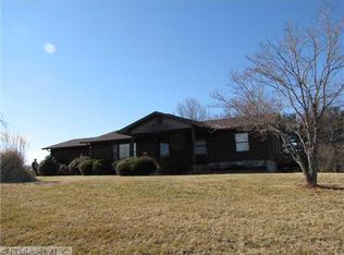 1070 Molly Ln, Lawsonville, NC 27022
