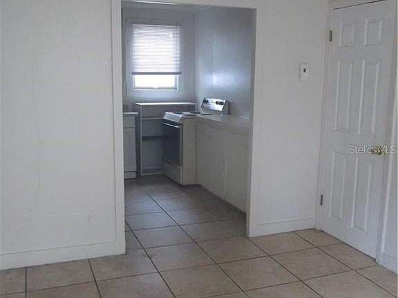 2nd image of 1309 W Lemon St APT D