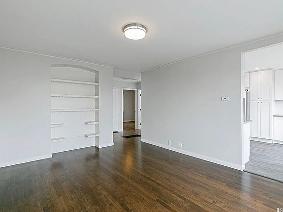 2nd image of 362 Vernon St