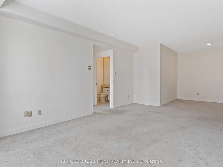 430 Pearl St #410 — Photo 11