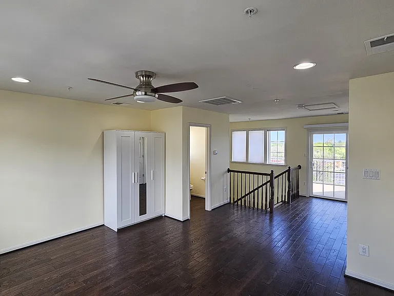 Large flex loft space or 4th bedroom with half bathroom