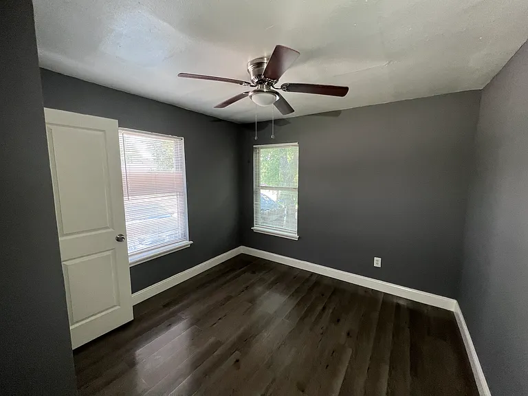 2224 Morrell Ave — Photo 4