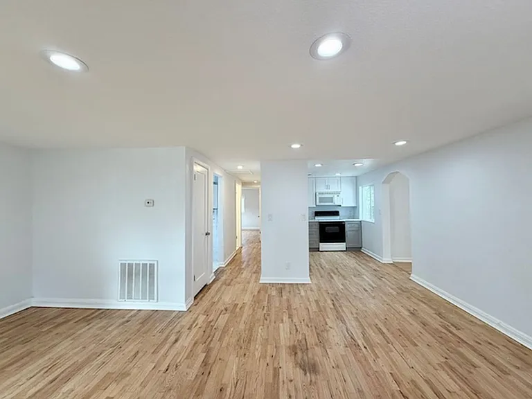 7360 Orchard Ct — Photo 6