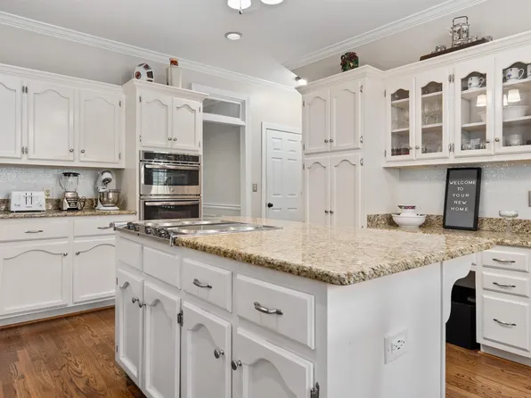 2909 Wedgewood Cir, Birmingham, AL 35242