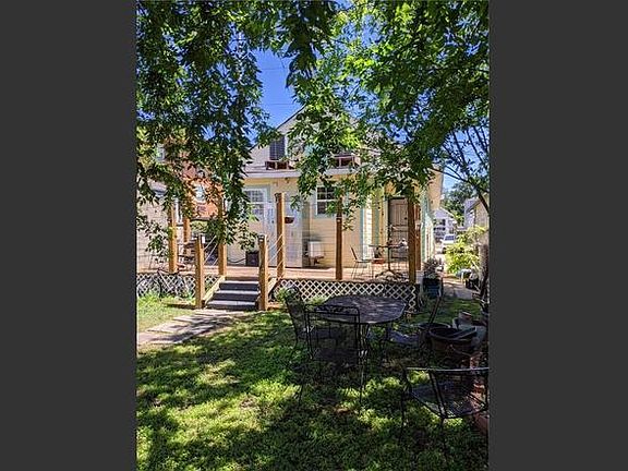 2nd image of 3324 Baudin St #3326