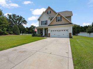 15 Scuppernong Ln, Lillington, NC 27546