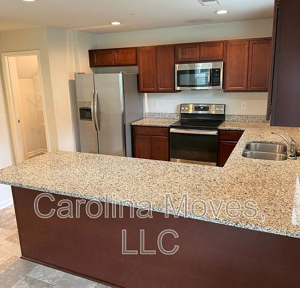 649 Millsgate Cir — Photo 3