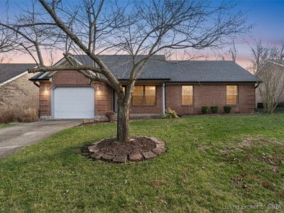 1216 Whitehorse Vale Drive, Jeffersonville, IN, 47130
