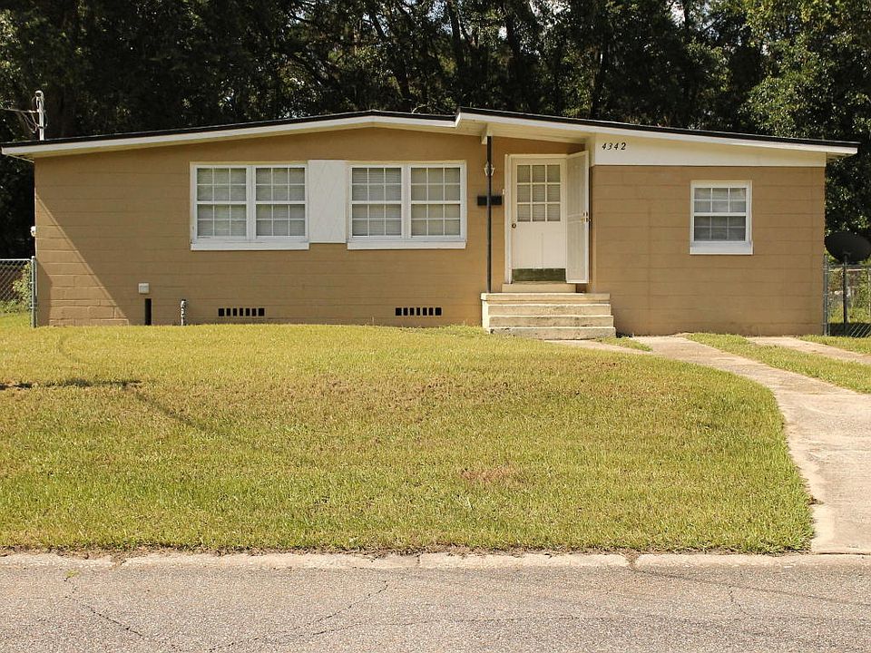 1st image of 4342 Trenton Dr N