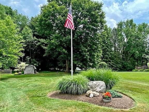 4th image of 1761 Parkmeadow Dr