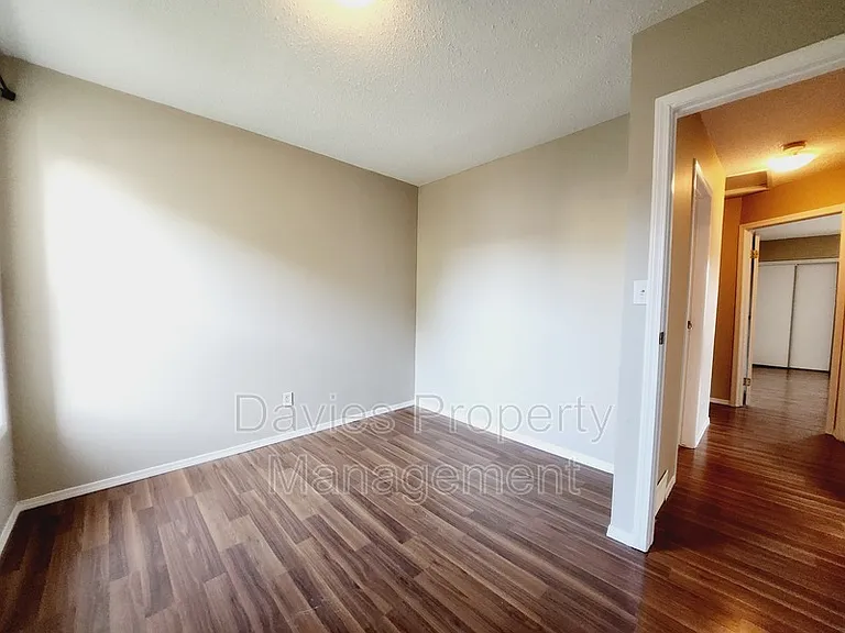 636 Saddleback Rd NW — Photo 11
