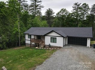 22 Larry McDonald Memorial Dr, Hendersonville, NC 28739
