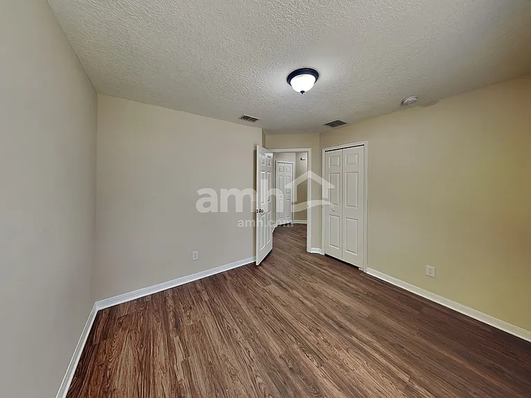 924 Burland Cir — Photo 14
