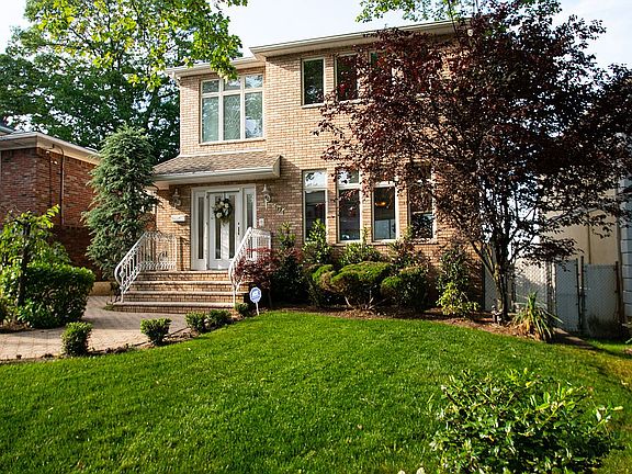 2nd image of 101 Sparkill Ave