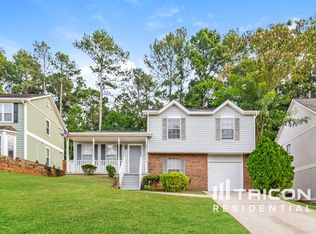 749 Shore Dr, Lithonia, GA 30058