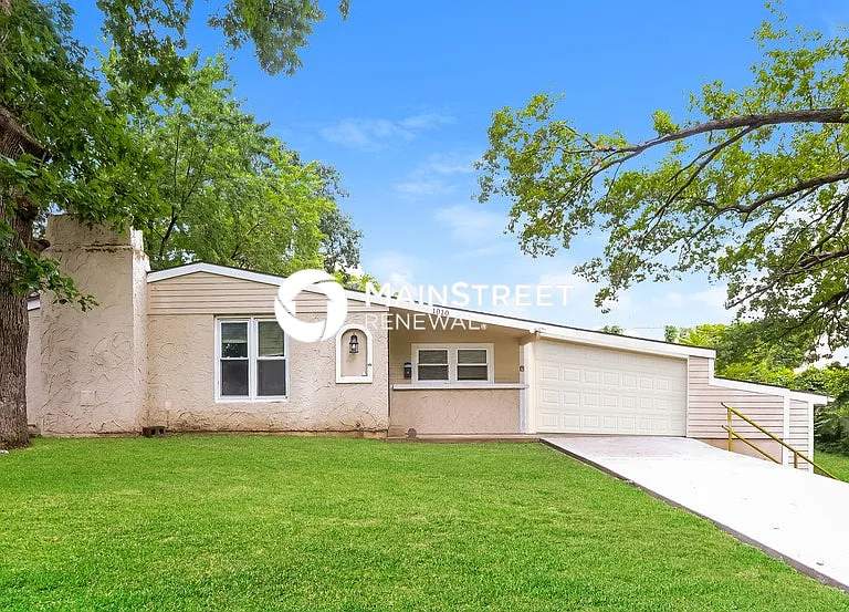1010 S Appleton Ave — Photo 4