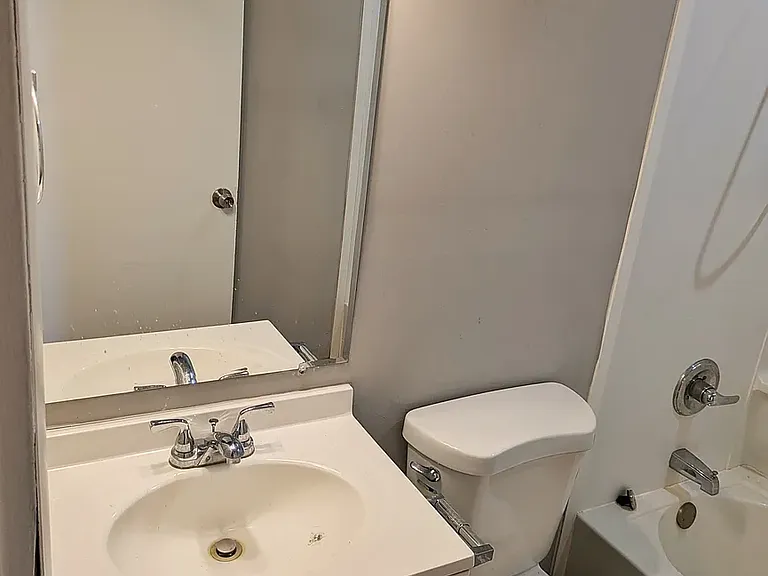 223 Riggs St #1 — Photo 5