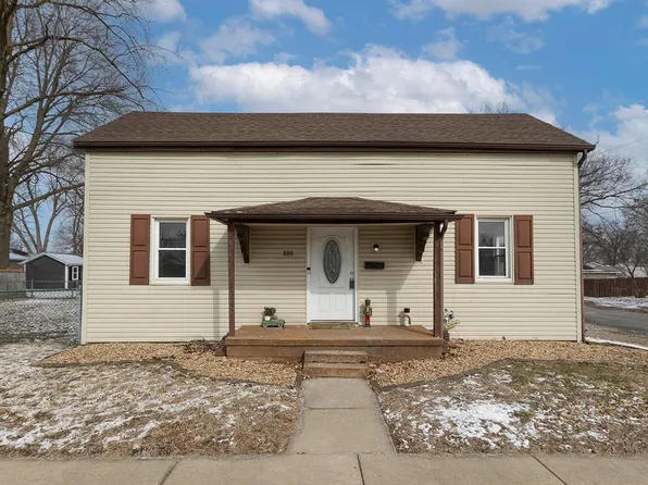 889 N 1st St, Breese, IL 62230