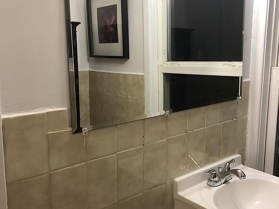 5th image of 2242 E 13th St #2